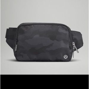 Lululemon Everywhere Large Belt Bag Heritage 365 Camo 2L